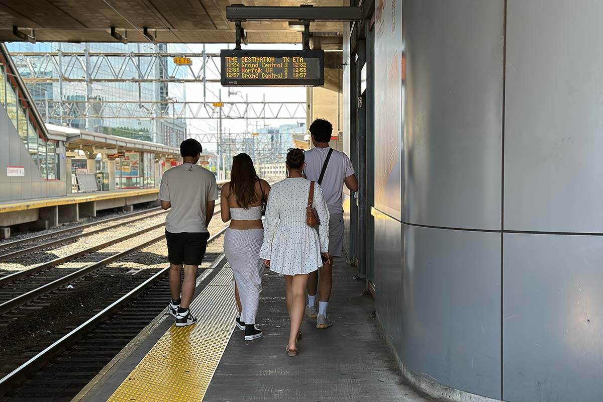 Новая субботняя скидка на поезда LIRR и Metro-North. Фото: 123nyc.org / Raman Shaunia
